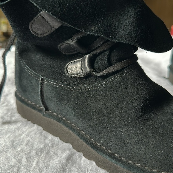 Ugg Boots Unlined Lace Up 8 / 8 1/2 Black pre owned - Picture 12 of 14